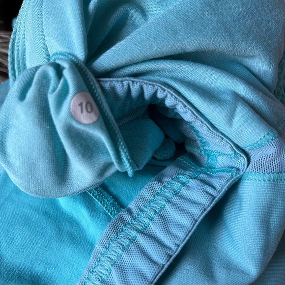 Lululemon - Picture 4 of 4